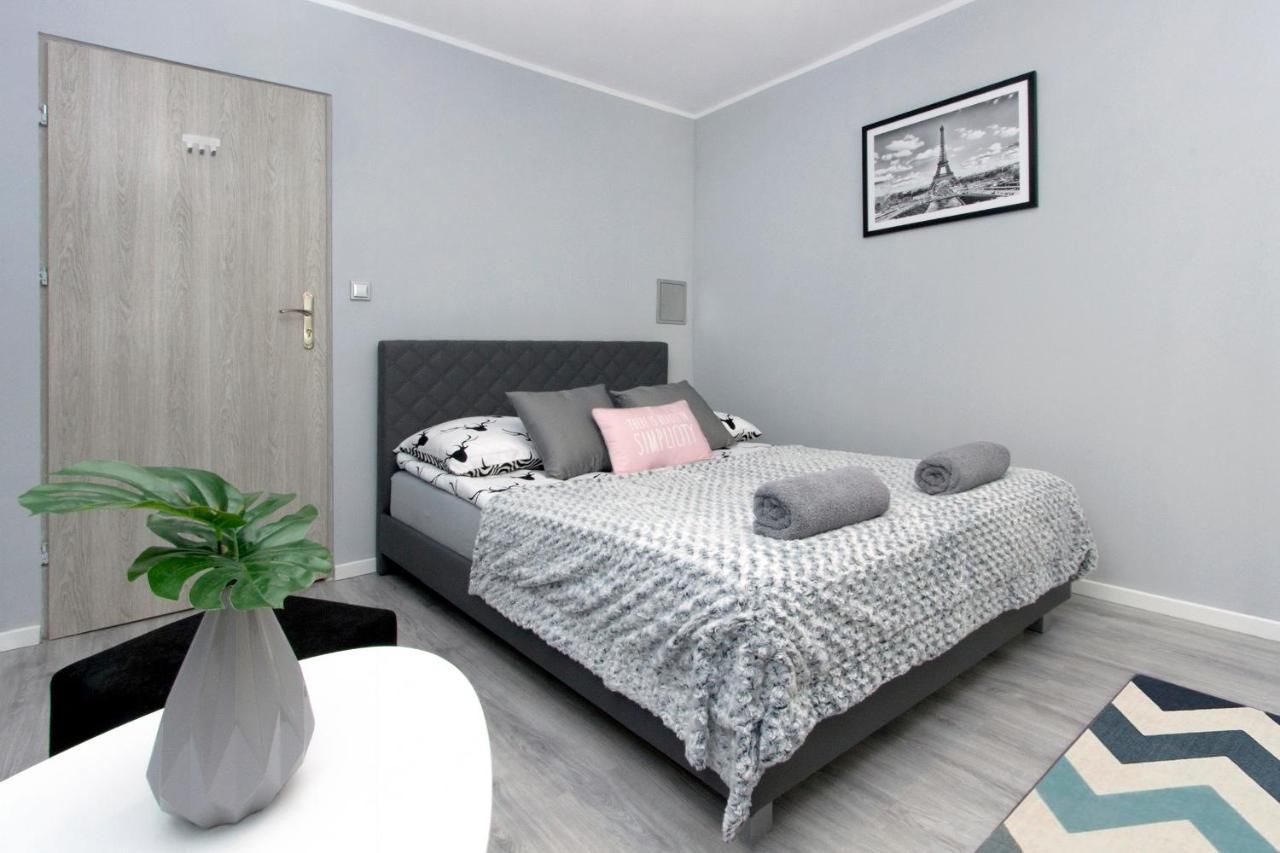 Хостелы ClickTheFlat Hoża Street Apart Rooms Варшава